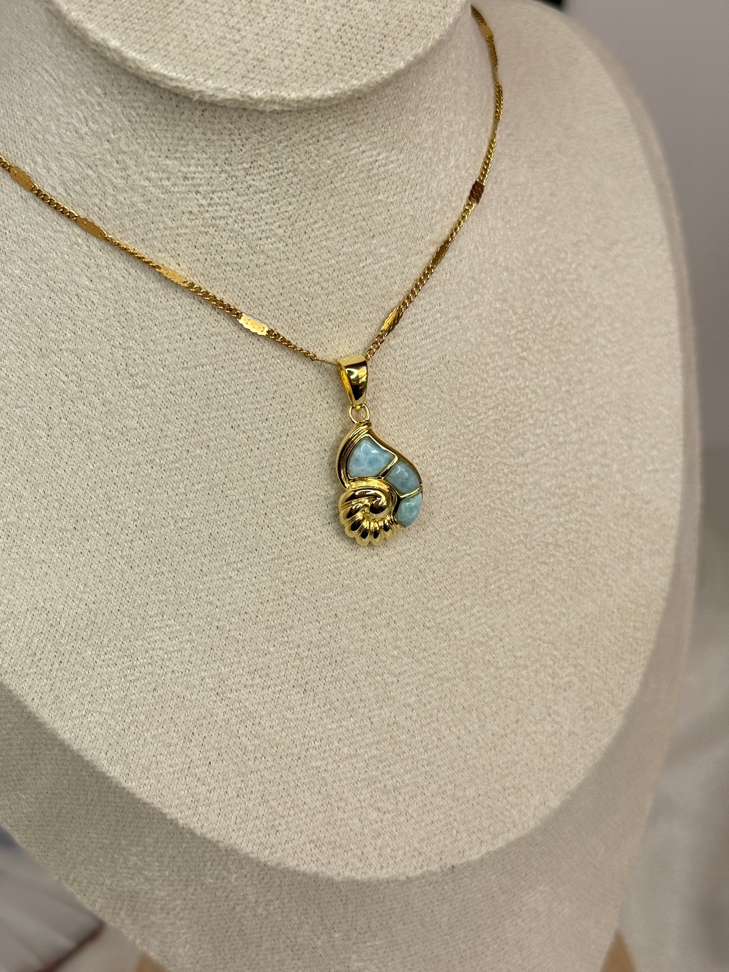 Pendentif ammonite Larimar