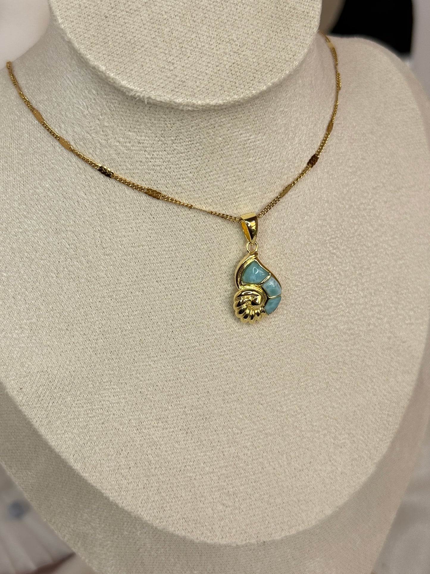 Pendentif ammonite larimar - argent 925 plaqué or