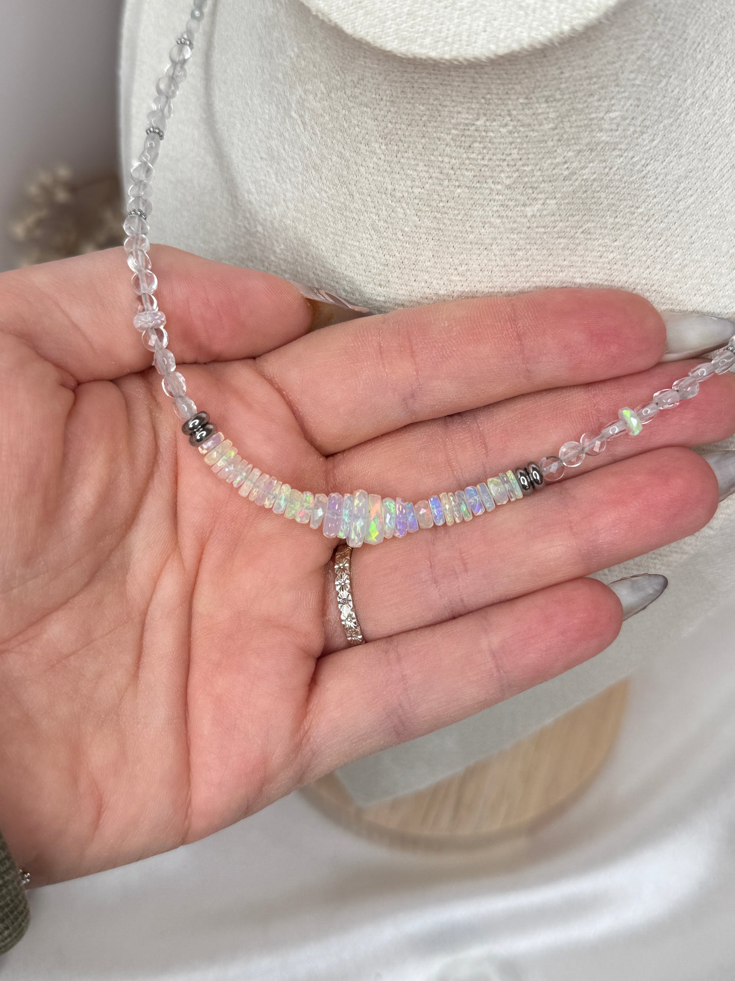 Collier Kristal Ame©️ - Opales