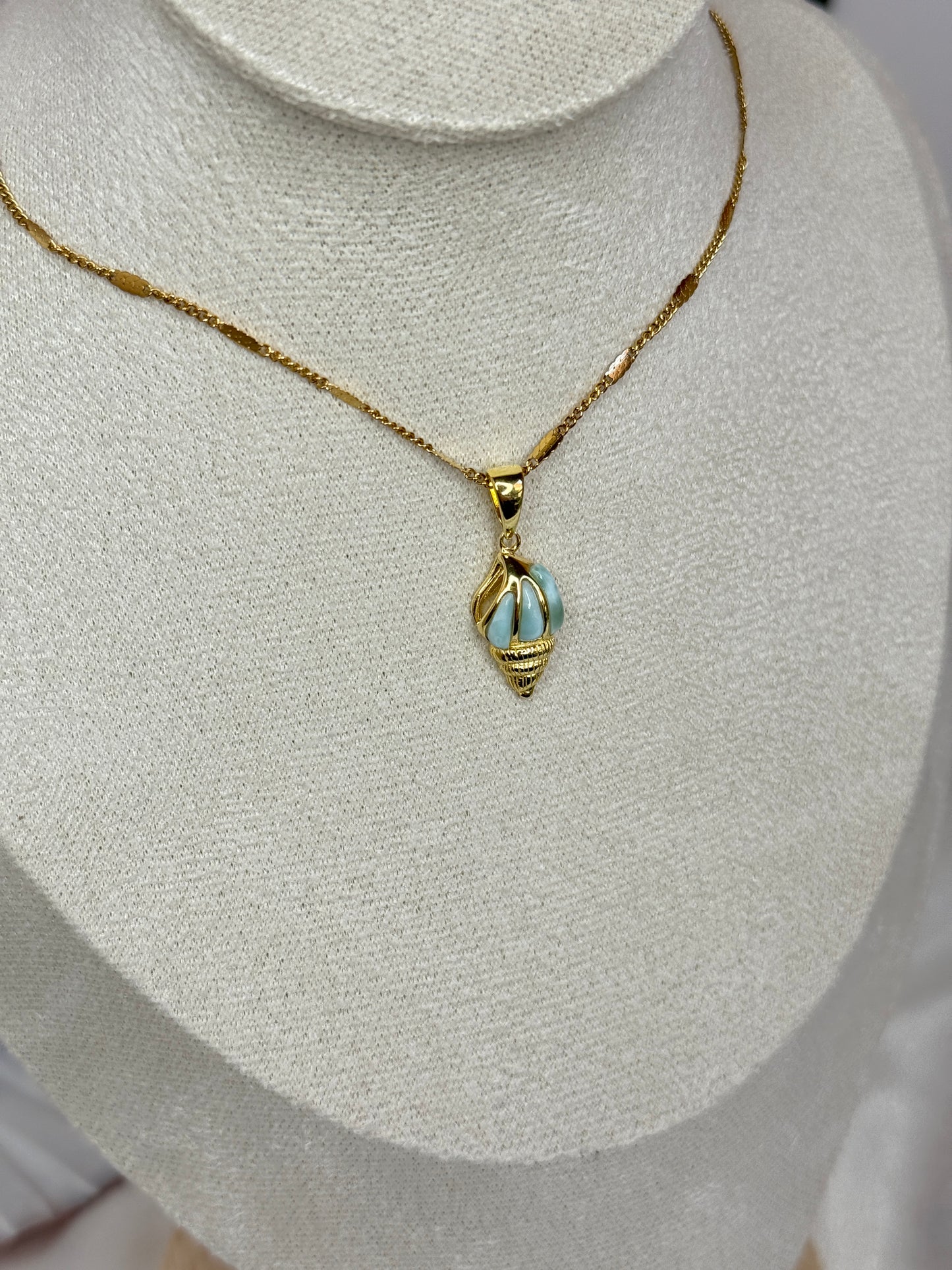 Pendentif coquillage larimar