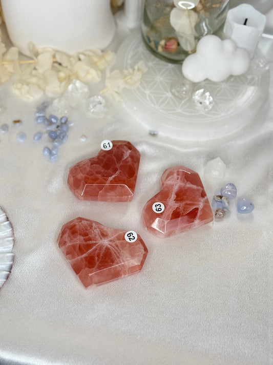 Cœurs facettés - calcite fraise